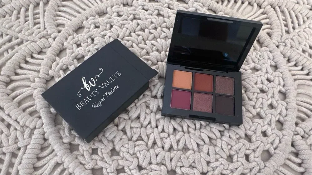 Beauty Vaulte 6 Shade Travel Eyeshadow Pallet New